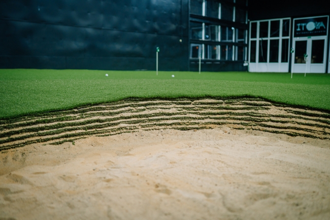 Golfa zāle - bunkurs un putting green