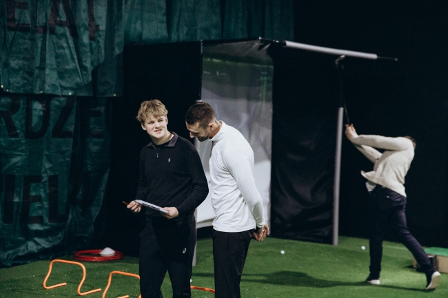 Golfa zāle - treneris, simulators